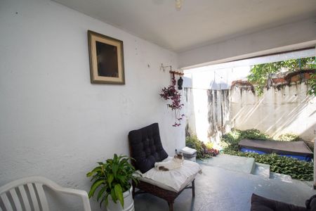 Casa à venda com 150m², 2 quartos e 3 vagas Casa à venda com 150m², 2 quartos e 3 vagasHall de Entrada