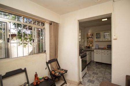 Casa à venda com 150m², 2 quartos e 3 vagas Casa à venda com 150m², 2 quartos e 3 vagasCasa 2 - Sala