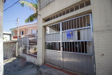Casa à venda com 150m², 2 quartos e 3 vagas Casa à venda com 150m², 2 quartos e 3 vagasFachada e Placa