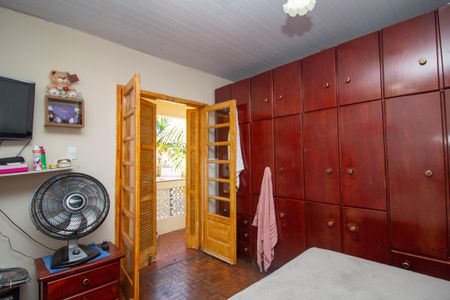 Casa à venda com 150m², 2 quartos e 3 vagas Casa à venda com 150m², 2 quartos e 3 vagasQuarto 2