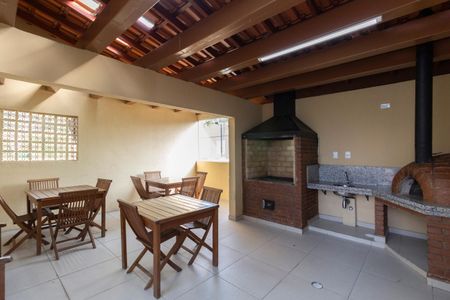 Apartamento à venda com 43m², 2 quartos e 1 vaga Apartamento à venda com 43m², 2 quartos e 1 vagaÁrea Comum - Churrasqueira