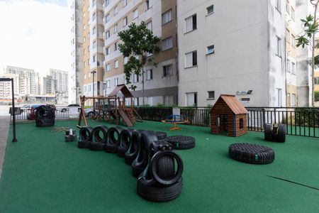 Apartamento à venda com 43m², 2 quartos e 1 vaga Apartamento à venda com 43m², 2 quartos e 1 vagaÁrea Comum - Playground