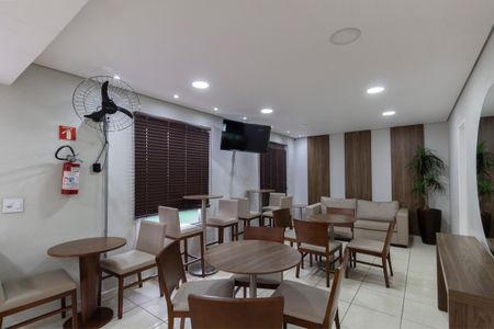 Apartamento à venda com 43m², 2 quartos e 1 vaga Apartamento à venda com 43m², 2 quartos e 1 vagaÁrea Comum - Salão de Festas
