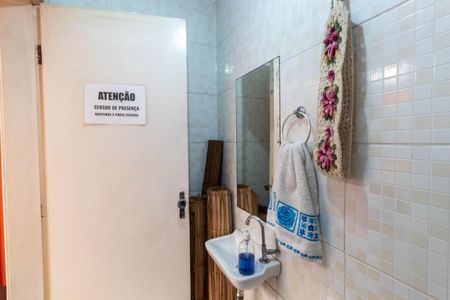 Casa à venda com 250m², 4 quartos e 3 vagas Casa à venda com 250m², 4 quartos e 3 vagasBanheiro de serviço