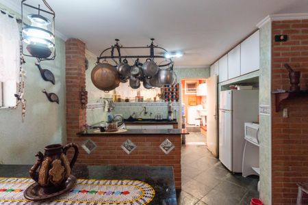 Casa à venda com 250m², 4 quartos e 3 vagas Casa à venda com 250m², 4 quartos e 3 vagasCozinha