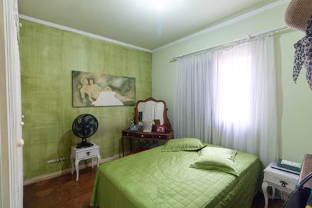 Casa à venda com 250m², 4 quartos e 3 vagas Casa à venda com 250m², 4 quartos e 3 vagasQuarto Suíte