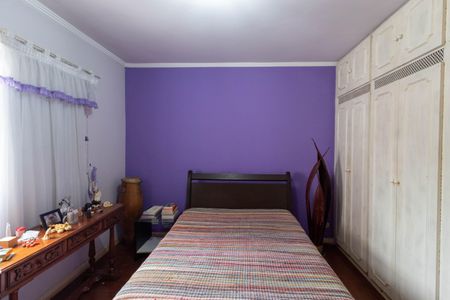 Casa à venda com 250m², 4 quartos e 3 vagas Casa à venda com 250m², 4 quartos e 3 vagasQuarto 1