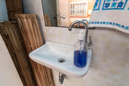 Casa à venda com 250m², 4 quartos e 3 vagas Casa à venda com 250m², 4 quartos e 3 vagasBanheiro de serviço