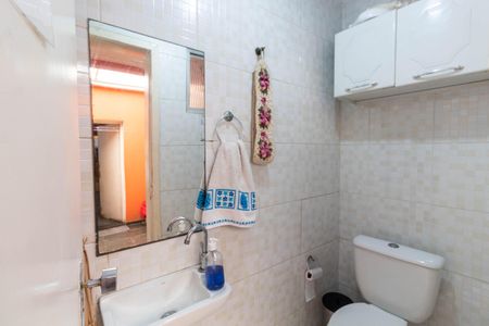 Casa à venda com 250m², 4 quartos e 3 vagas Casa à venda com 250m², 4 quartos e 3 vagasBanheiro de serviço