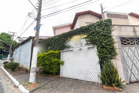 Casa à venda com 250m², 4 quartos e 3 vagas Casa à venda com 250m², 4 quartos e 3 vagasFachada