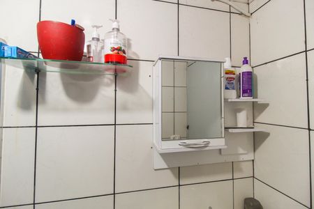 Casa à venda com 100m², 4 quartos e 2 vagasBanheiro 2