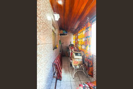 Casa à venda com 100m², 4 quartos e 2 vagasVaranda