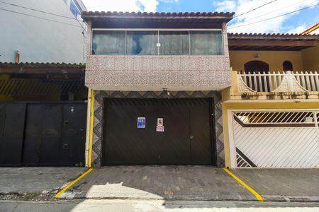 Casa à venda com 100m², 4 quartos e 2 vagasFachada + Plaquinha