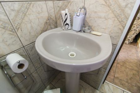 Casa à venda com 100m², 4 quartos e 2 vagasBanheiro da Suíte