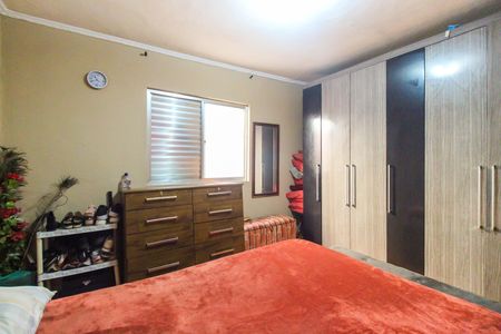 Casa à venda com 100m², 4 quartos e 2 vagasQuarto 1