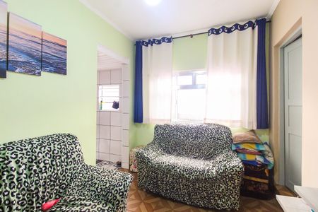 Casa à venda com 100m², 4 quartos e 2 vagasSala