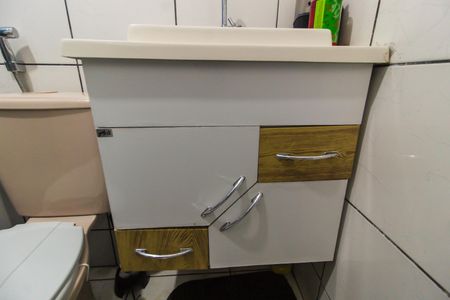 Casa à venda com 100m², 4 quartos e 2 vagasBanheiro 2