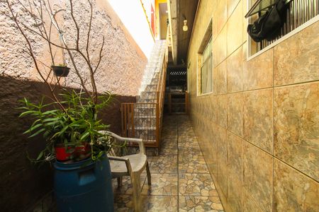 Casa à venda com 100m², 4 quartos e 2 vagasQuintal