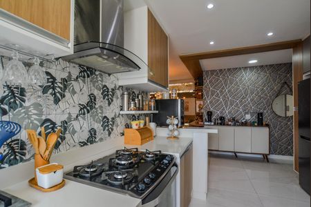 Apartamento à venda com 90m², 2 quartos e 2 vagasCozinha