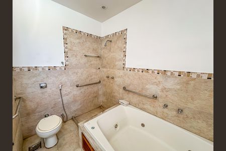 Apartamento à venda com 346m², 5 quartos e sem vagaBanheiro Suíte 3