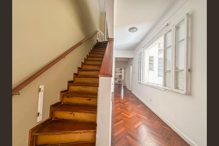 Apartamento à venda com 346m², 5 quartos e sem vagaEscada