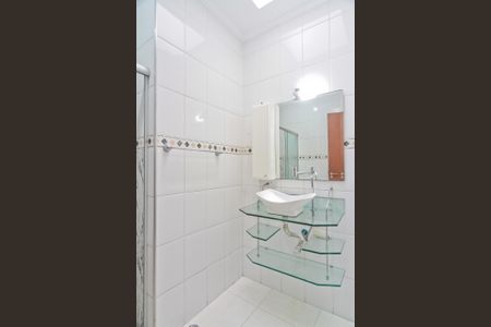 Casa à venda com 140m², 3 quartos e 4 vagas Casa à venda com 140m², 3 quartos e 4 vagasBanheiro 2