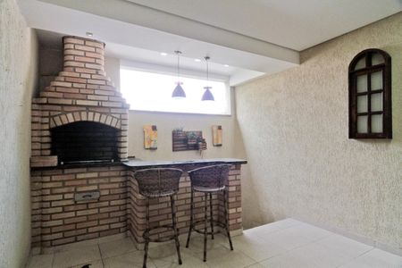 Casa à venda com 140m², 3 quartos e 4 vagas Casa à venda com 140m², 3 quartos e 4 vagasÁrea externa