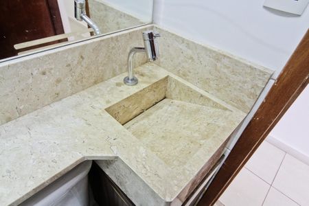 Casa à venda com 140m², 3 quartos e 4 vagas Casa à venda com 140m², 3 quartos e 4 vagasBanheiro