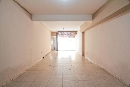 Casa à venda com 140m², 3 quartos e 4 vagas Casa à venda com 140m², 3 quartos e 4 vagasGaragem