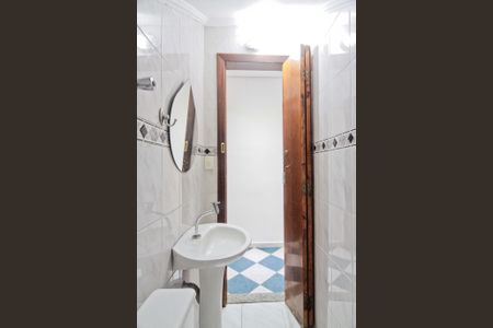 Casa à venda com 140m², 3 quartos e 4 vagas Casa à venda com 140m², 3 quartos e 4 vagasLavabo