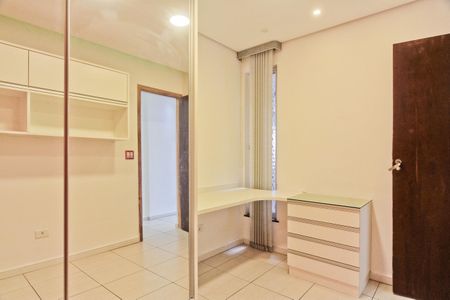 Casa à venda com 140m², 3 quartos e 4 vagas Casa à venda com 140m², 3 quartos e 4 vagasQuarto 3