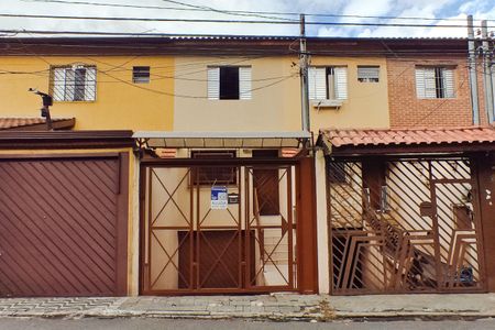 Casa à venda com 140m², 3 quartos e 4 vagas Casa à venda com 140m², 3 quartos e 4 vagasFachada + placa