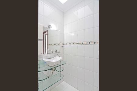 Casa à venda com 140m², 3 quartos e 4 vagas Casa à venda com 140m², 3 quartos e 4 vagasBanheiro 2