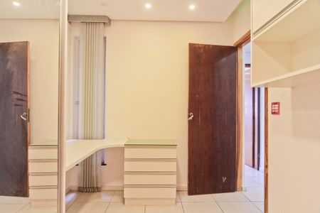 Casa à venda com 140m², 3 quartos e 4 vagas Casa à venda com 140m², 3 quartos e 4 vagasQuarto 3