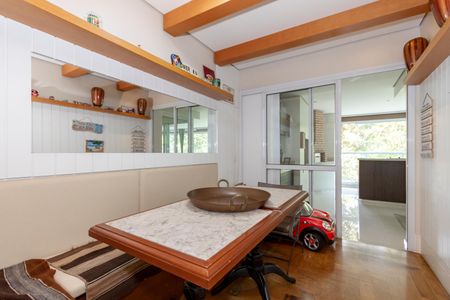 Apartamento à venda com 258m², 4 quartos e 4 vagasCopa