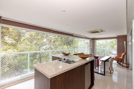 Apartamento à venda com 258m², 4 quartos e 4 vagasVaranda da Sala