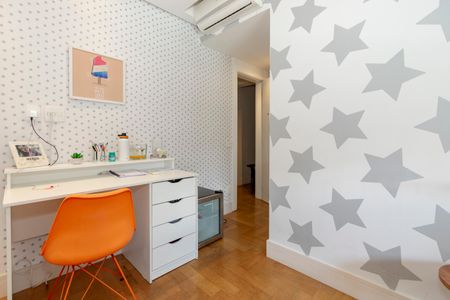 Apartamento à venda com 258m², 4 quartos e 4 vagasSuíte 2