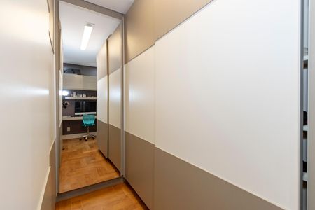 Apartamento à venda com 258m², 4 quartos e 4 vagasCloset da Suíte 1