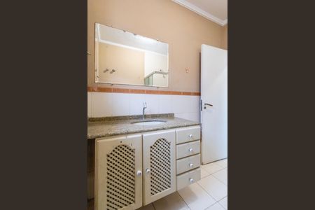 Casa para alugar com 272m², 3 quartos e 1 vaga Casa para alugar com 272m², 3 quartos e 1 vagaBanheiro Suite