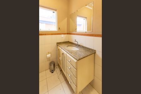 Casa para alugar com 272m², 3 quartos e 1 vaga Casa para alugar com 272m², 3 quartos e 1 vagaBanheiro Suite