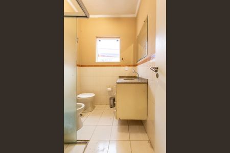 Casa para alugar com 272m², 3 quartos e 1 vaga Casa para alugar com 272m², 3 quartos e 1 vagaBanheiro Suite