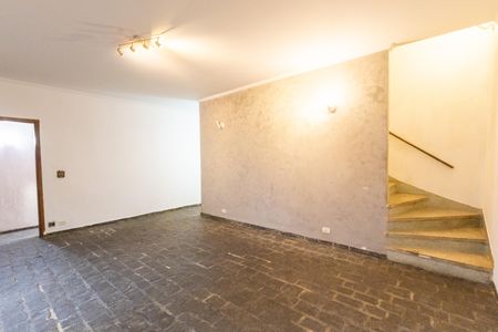 Casa para alugar com 272m², 3 quartos e 1 vaga Casa para alugar com 272m², 3 quartos e 1 vagaSala de estar