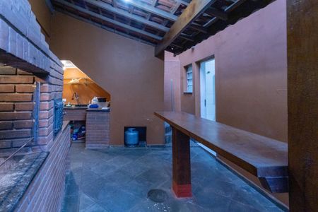 Casa para alugar com 272m², 3 quartos e 1 vaga Casa para alugar com 272m², 3 quartos e 1 vagaChurrasqueira