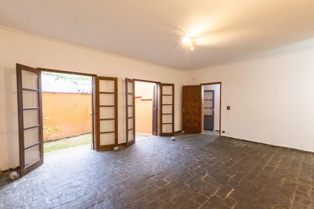 Casa para alugar com 272m², 3 quartos e 1 vaga Casa para alugar com 272m², 3 quartos e 1 vagaSala de estar
