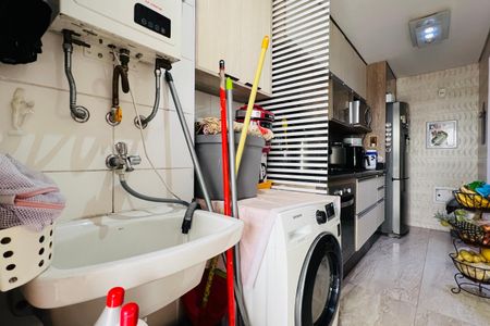 Apartamento à venda com 62m², 2 quartos e 1 vagaCozinha e Área de Serviço