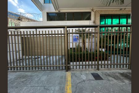 Apartamento à venda com 93m², 3 quartos e 1 vagaFachada + plaquinha