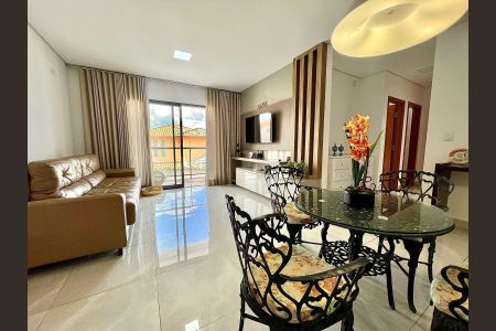 Apartamento à venda com 200m², 3 quartos e 2 vagasSala