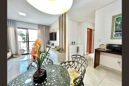 Apartamento à venda com 200m², 3 quartos e 2 vagasSala