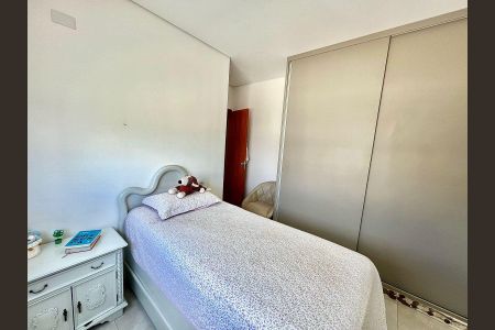 Apartamento à venda com 200m², 3 quartos e 2 vagasQuarto 2