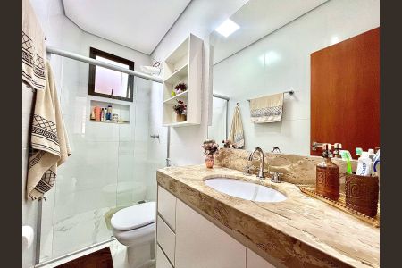 Apartamento à venda com 200m², 3 quartos e 2 vagasBanheiro social